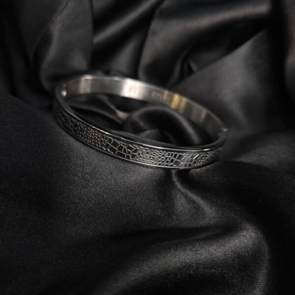 Ironwave - Image 3